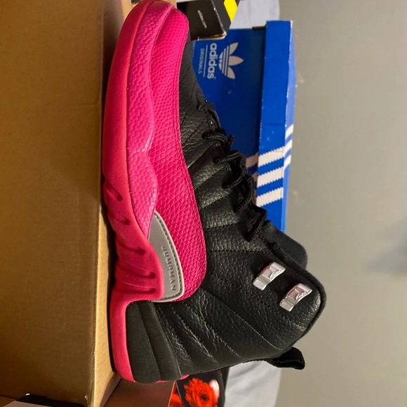 Jordan 12s - Picture 4 of 4